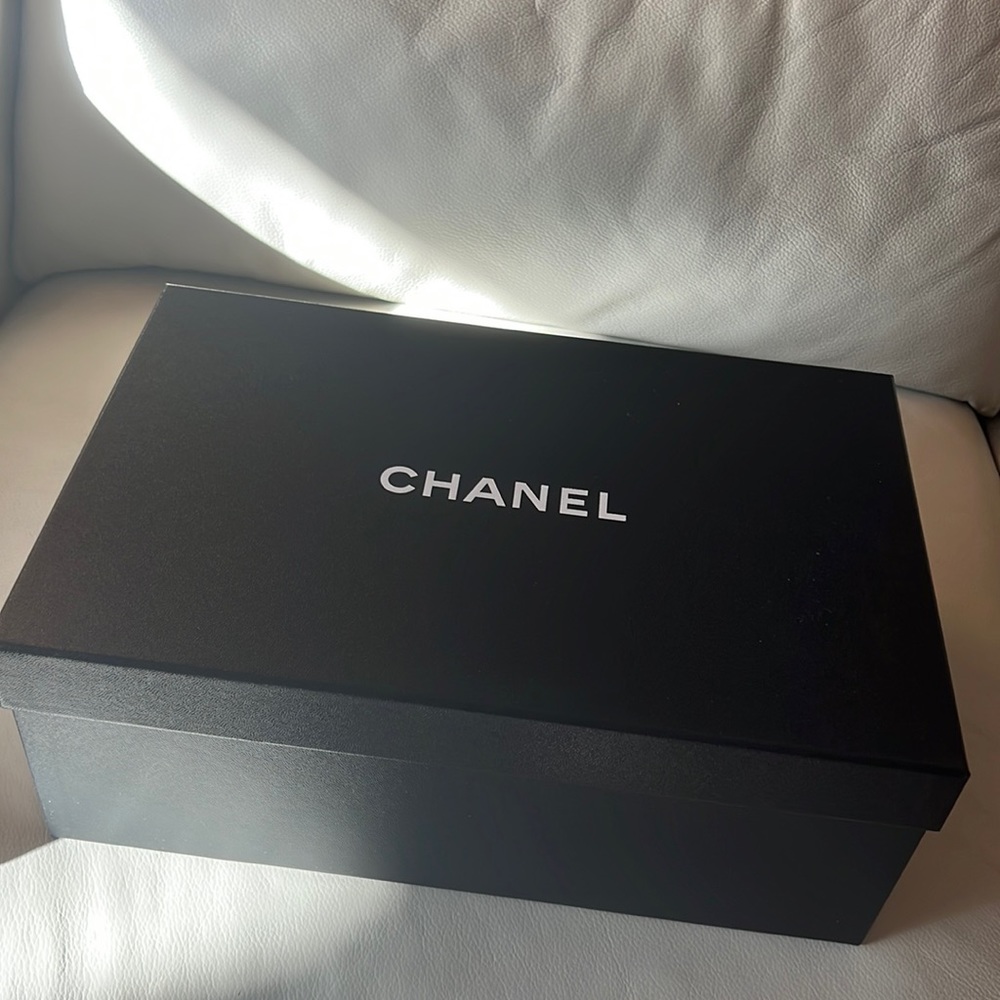 Chanel shoe box